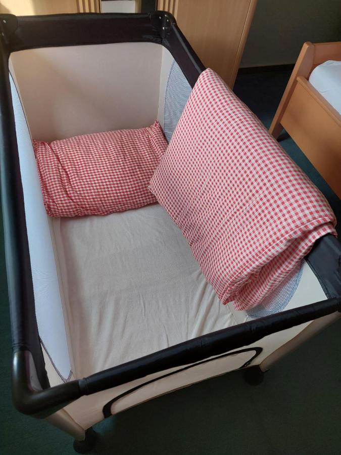 Entire House, Quiet City Location, Garden, Parking Bielefeld Eksteriør billede